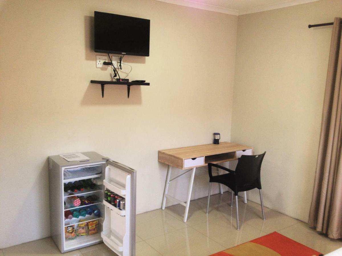 Afrikawisa At O.R. Tambo International Airport Bed and Breakfast Kempton Park Buitenkant foto