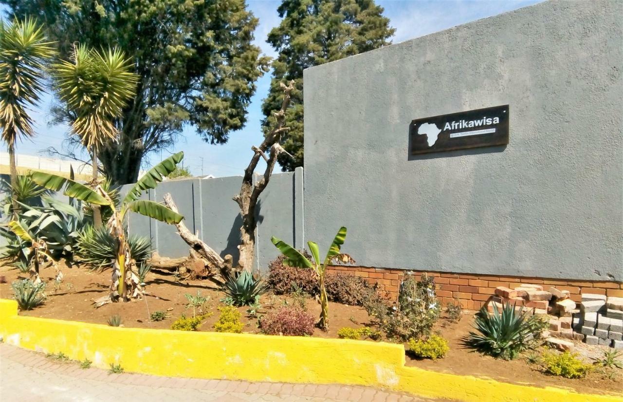 Afrikawisa At O.R. Tambo International Airport Bed and Breakfast Kempton Park Buitenkant foto